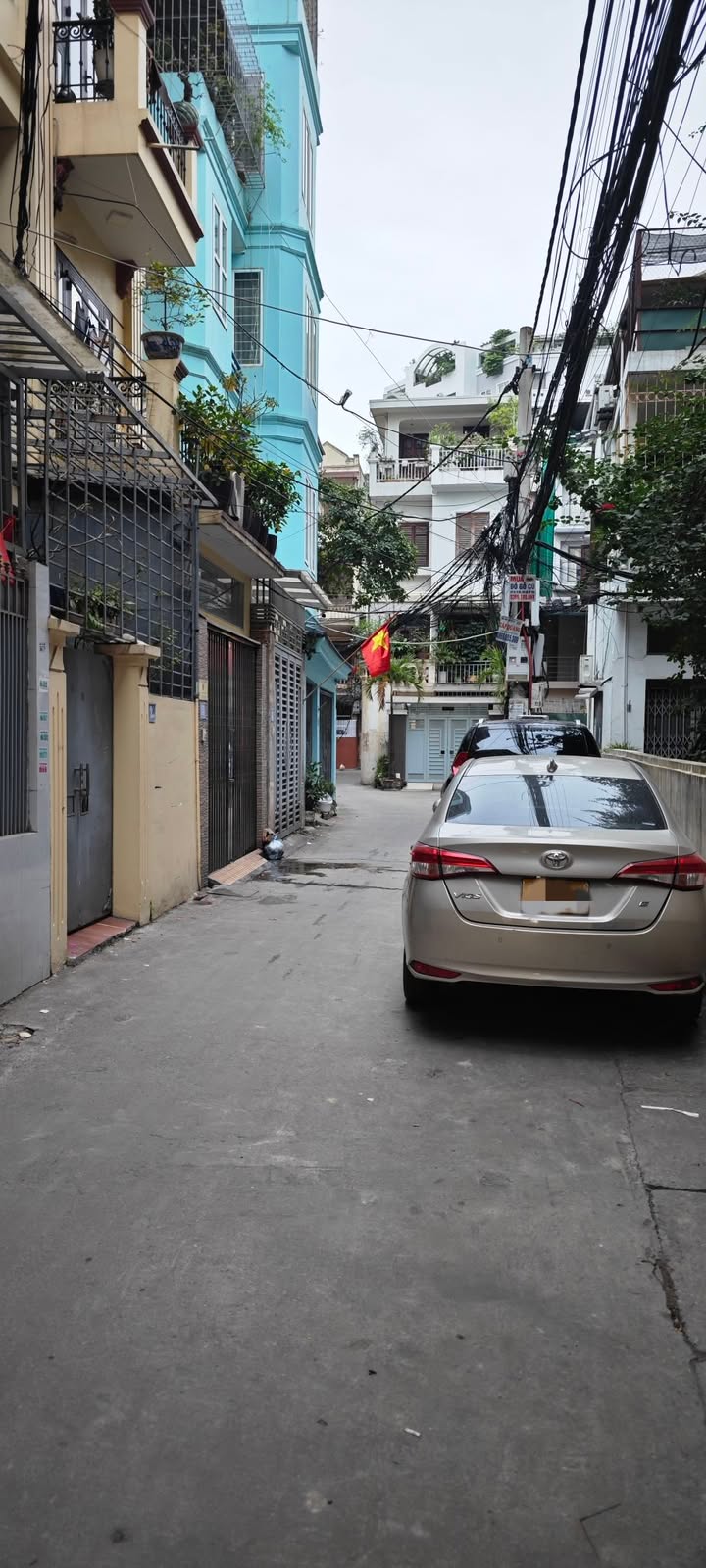 Nhà phố Đội Cấn, Ba Đình 56m² giá 16.5 tỷ - Vị trí trung tâm, ô tô vào tận nơi!