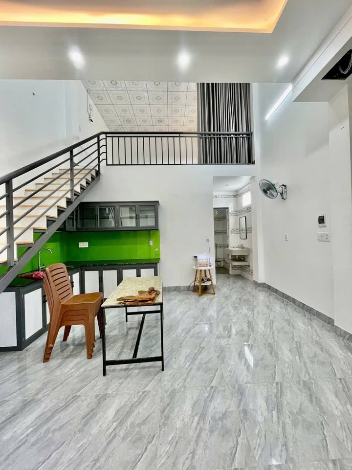 Nhà nguyên căn Y Moan, 100m² giá 4.5 triệu - Phù hợp cho gia đình và kinh doanh!