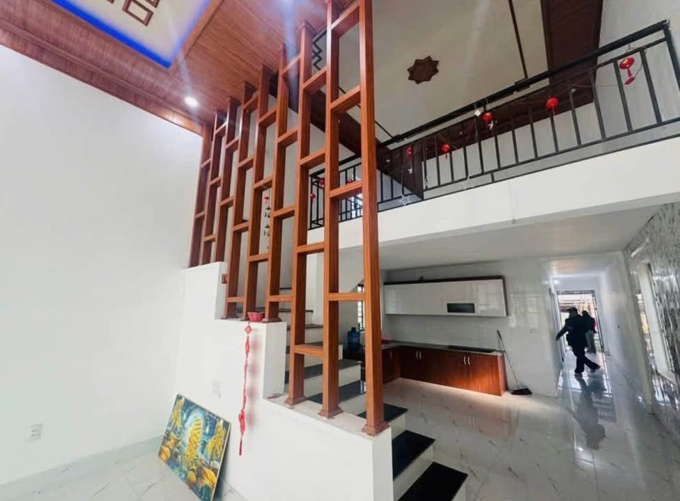 Nhà 2 tầng Tổ 18 An Tường - Tuyên Quang 185m² giá 1 tỷ - Ô tô vào tận nơi!