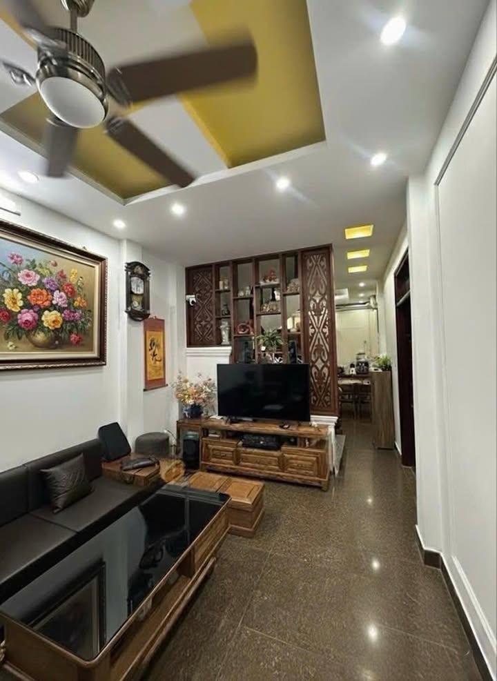 Nhà Phùng Khoang 57m² giá 11 tỷ - Full nội thất, chỉ việc vào ở!