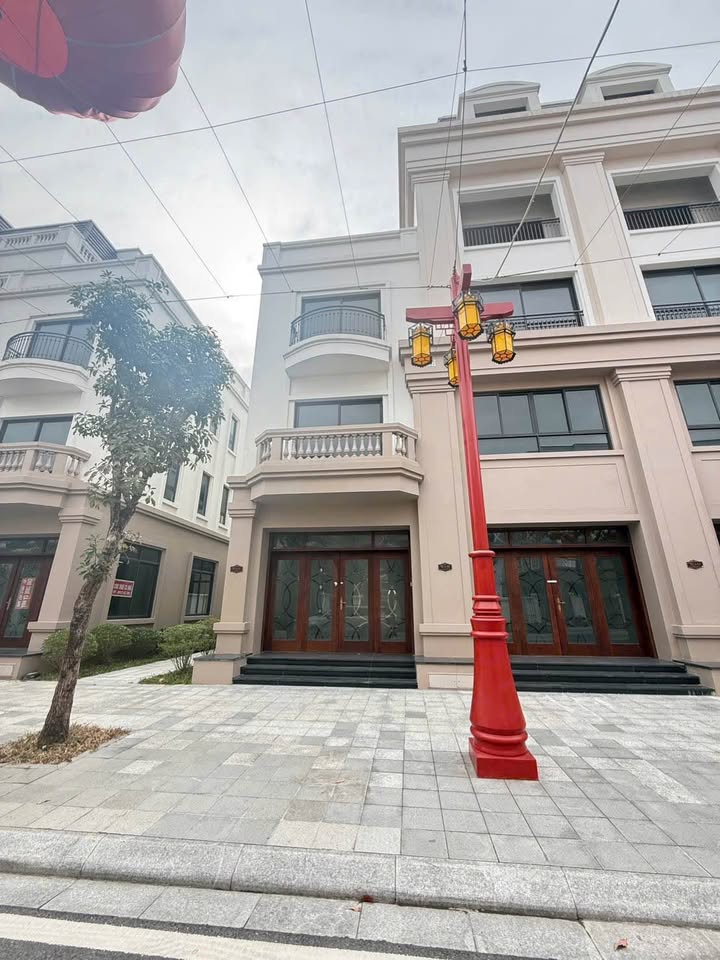 Townhouse Vinhomes Golden Avenue Móng Cái 75m² giá 4 tỷ - Đầu tư sinh lời ngay!