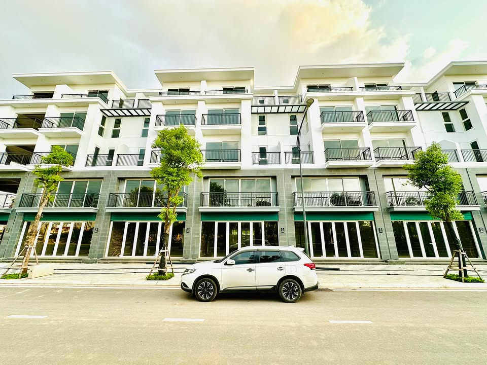 Nhà phố KĐT Palm Việt Trì 105m² giá chỉ 10.x tỷ - Vị trí đắc địa trung tâm!