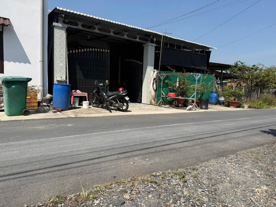 Nhà cấp 4 mặt tiền Tỉnh Lộ 2, xã Tân An Hội, diện tích 251m² - Vào ở ngay!