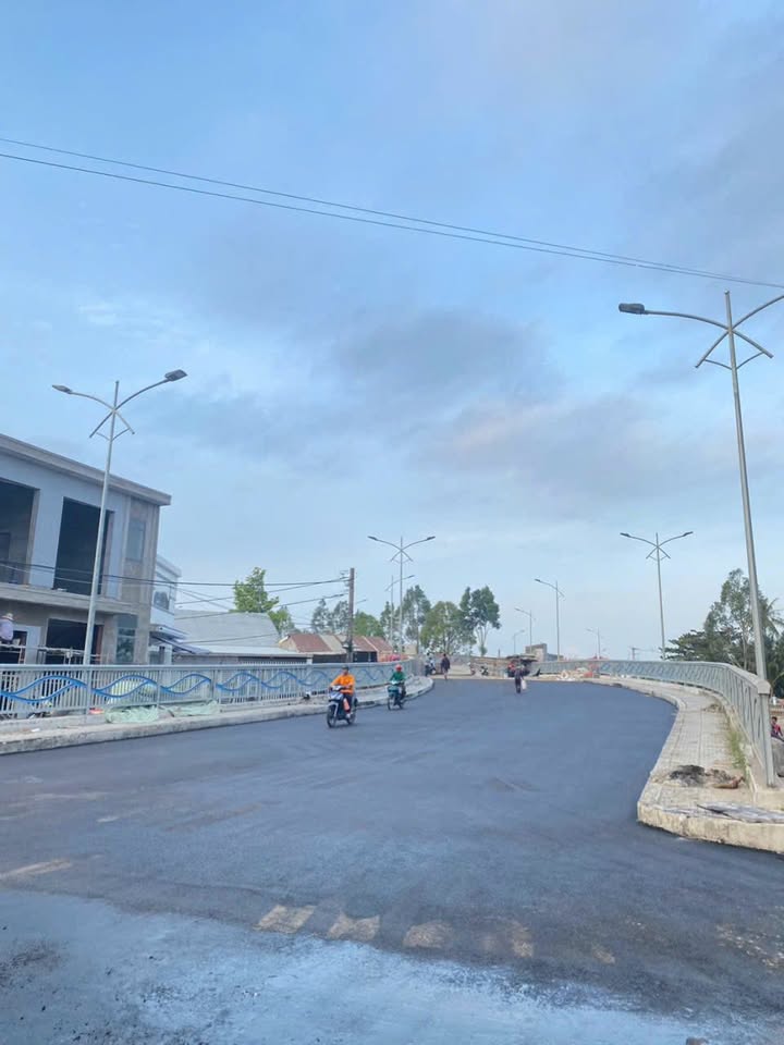 Nhà mặt tiền Phường Sóc Trăng, 120m² giá 4.5 tỷ - Kinh doanh thuận lợi!