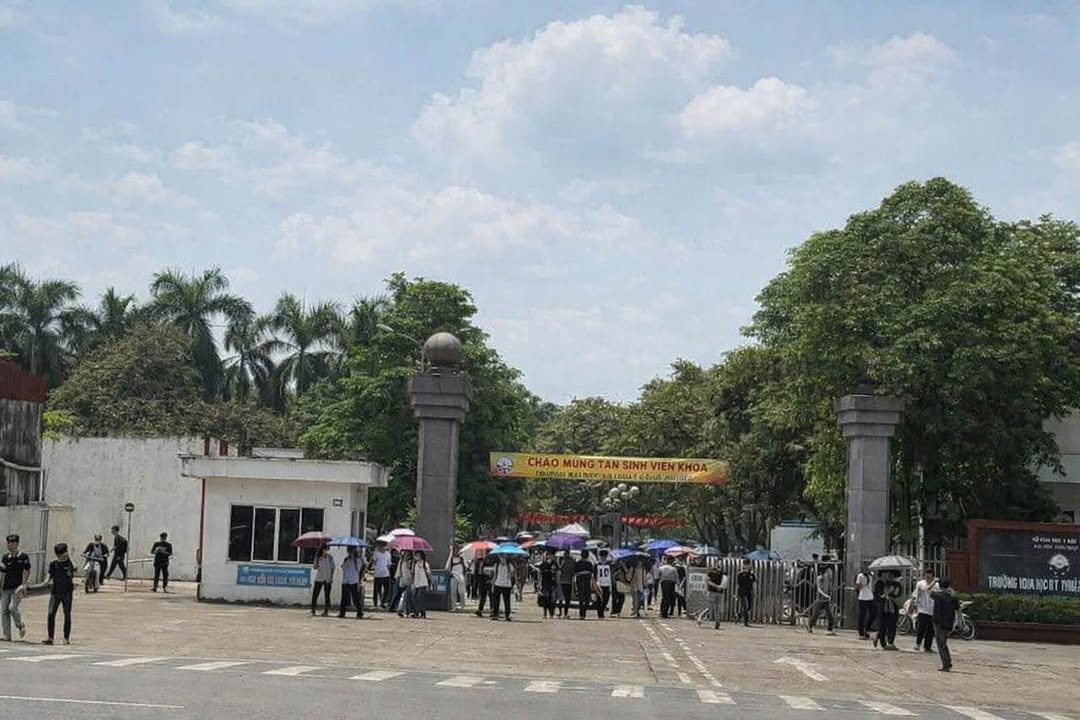 Đất nền Cổng Trường DH Công Nghiệp 100m² giá 2 tỷ - Cơ hội đầu tư hấp dẫn!