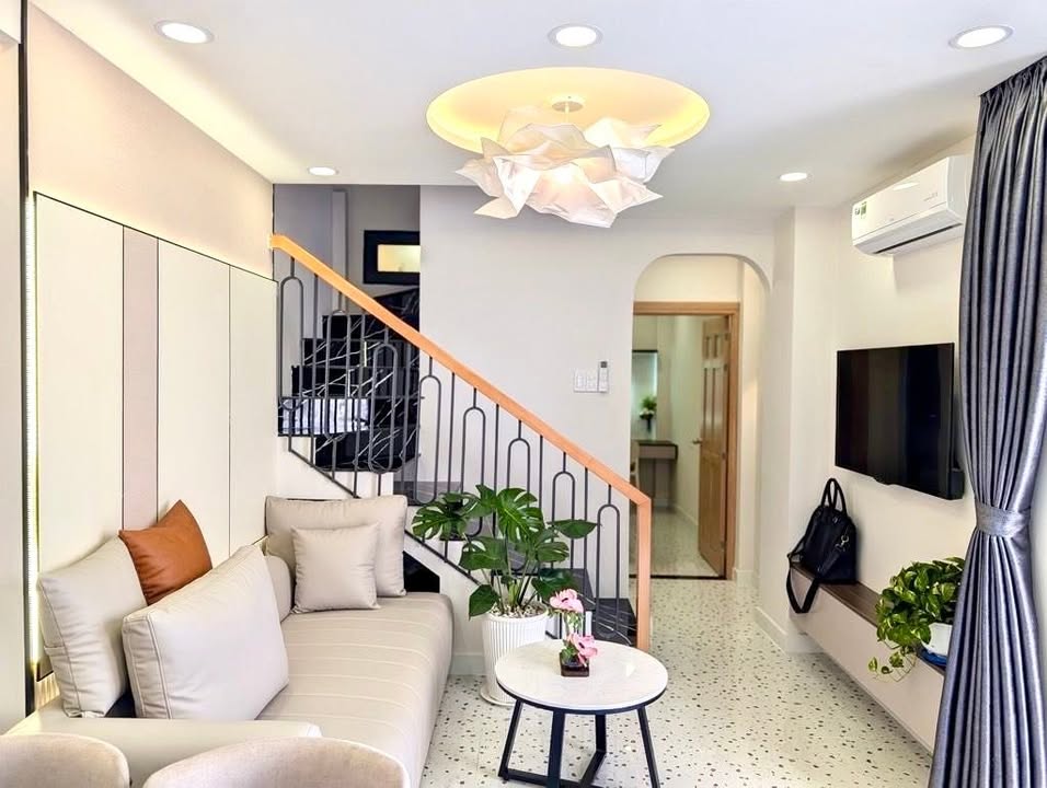 Nhà phố Nguyễn Thị Minh Khai, Quận 1, 36m² giá 5 tỷ - Sẵn sàng vào ở ngay!