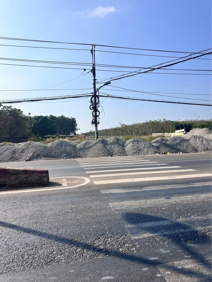 Đất nền Vành Đai 1, Quận 1, 1000m² giá chỉ 799 triệu - Sổ riêng chính chủ!