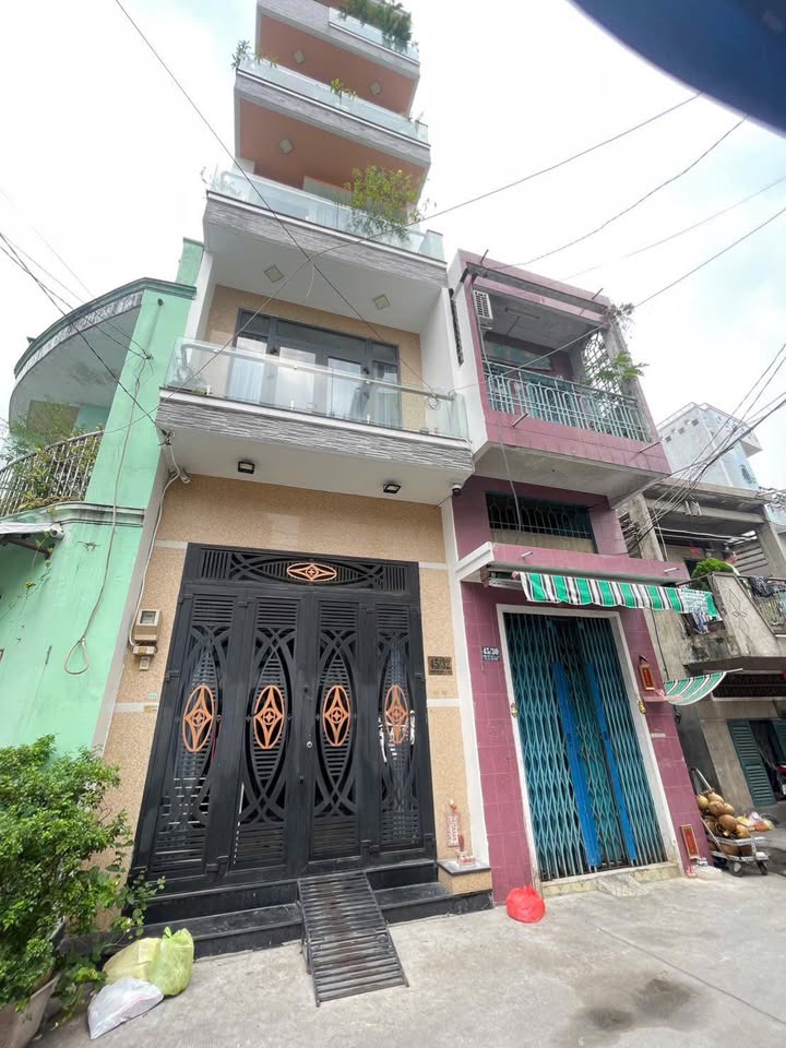 Nhà 3 tầng Quận 6, diện tích 36m² giá 4.75 tỷ - Vị trí siêu đẹp, hẻm xe hơi rộng rãi!