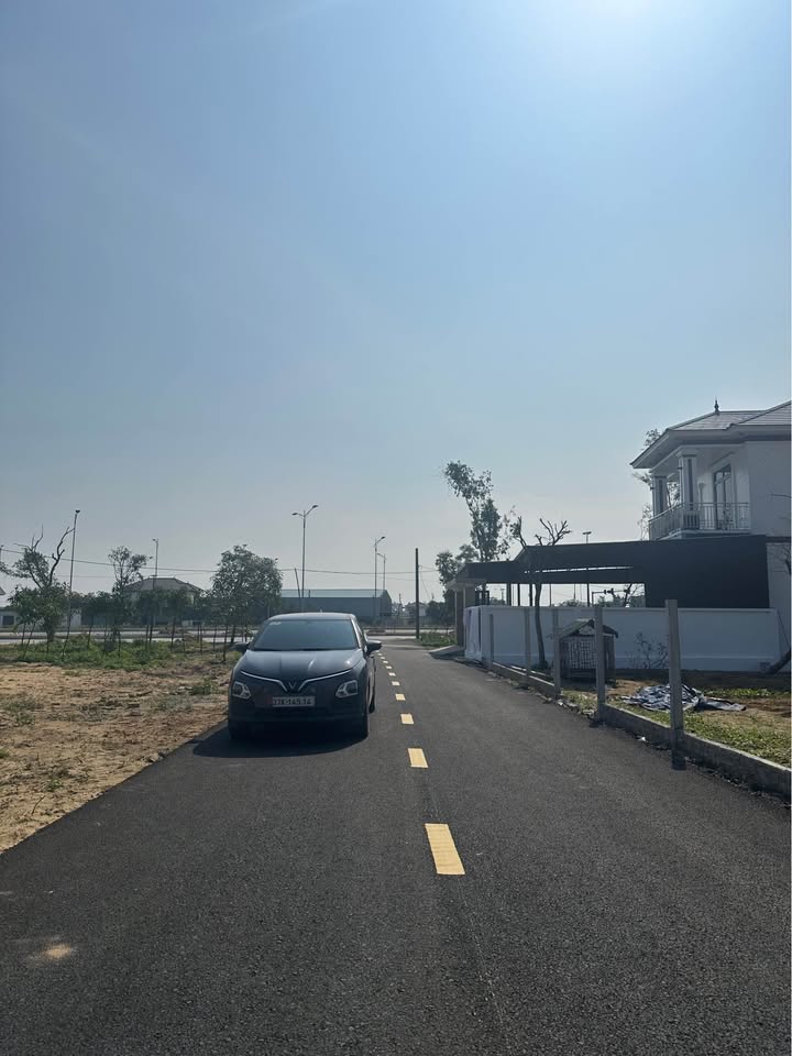 Đất kinh doanh đường 72, Nghi Đức, 100m² giá 4.9 tỷ - Vị trí sầm uất, tiềm năng cao!