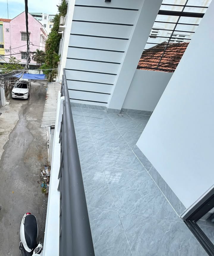 Nhà đẹp Vĩnh Thạnh, Nha Trang 62.7m² giá 4.3 tỷ - Gần biển Hòn Chồng!