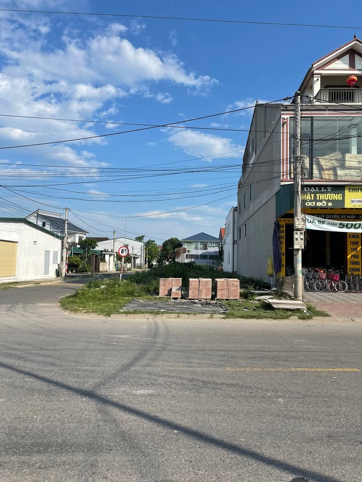 Đất Mặt Tiền Nguyễn Thị Minh Khai, 188m² - Lô Góc Kinh Doanh Đắc Địa!