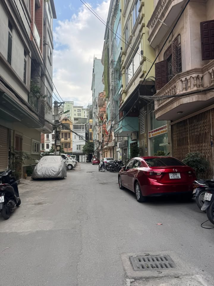 Nhà phố Trần Quang Diệu, Đống Đa 52m² giá 19 tỷ - Kinh doanh sầm uất, ô tô vào nhà!