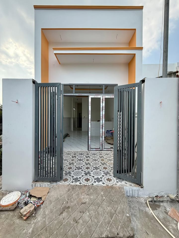 Nhà mới xây tại Phường An Thới, Quận Bình Thủy 36m² giá 1.68 tỷ - Sân đậu xe rộng rãi!