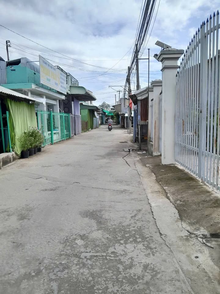 Nhà cấp 4 Rạch Rích, Thốt Nốt 121.8m² giá 1.3 tỷ - Sân rộng, ô tô vào tận nhà!