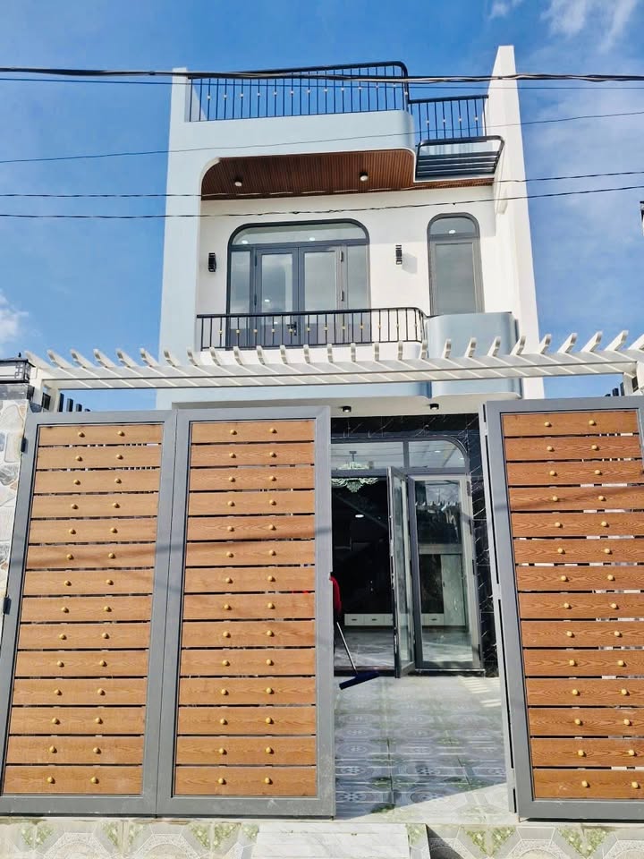 Nhà phố Thới Tứ, Hóc Môn 110m² giá 4.9 tỷ - Nhà mới đẹp, vào ở ngay!