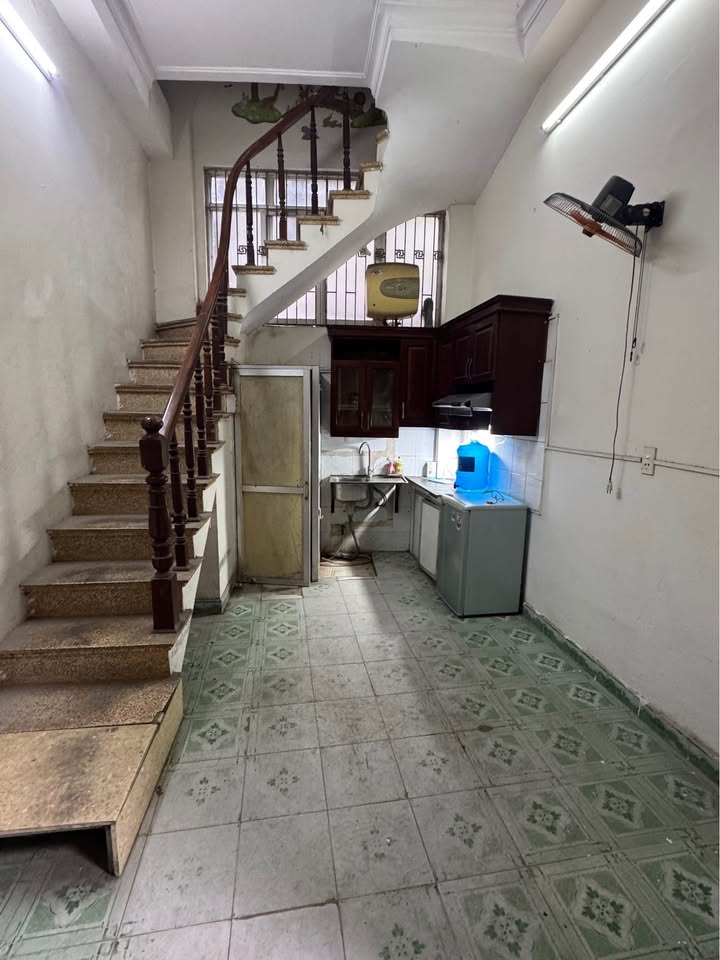 Nhà cho thuê 4 tầng Ngõ Quỳnh, Hai Bà Trưng 3 phòng ngủ - Giá chỉ 6,5 triệu!