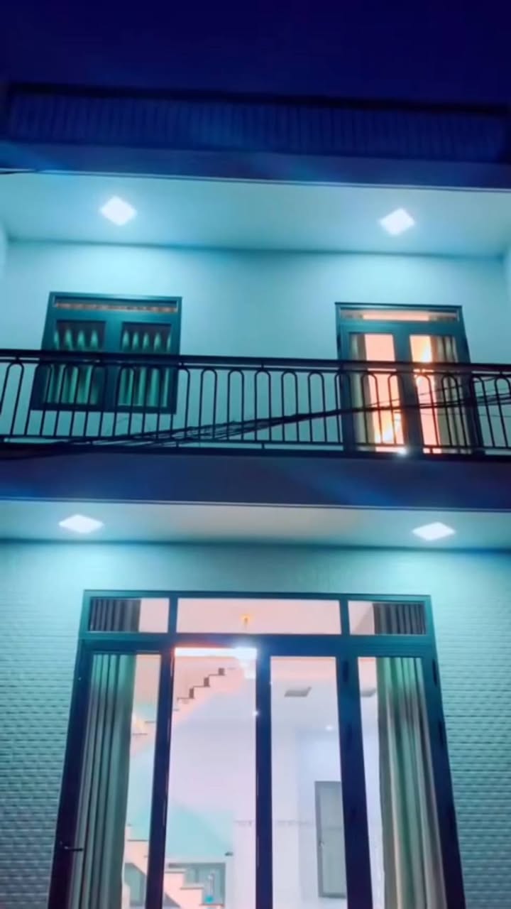 Nhà Hóc Môn 96m² giá 3.65 tỷ - Nhà mới xây hoàn toàn, vào ở ngay!