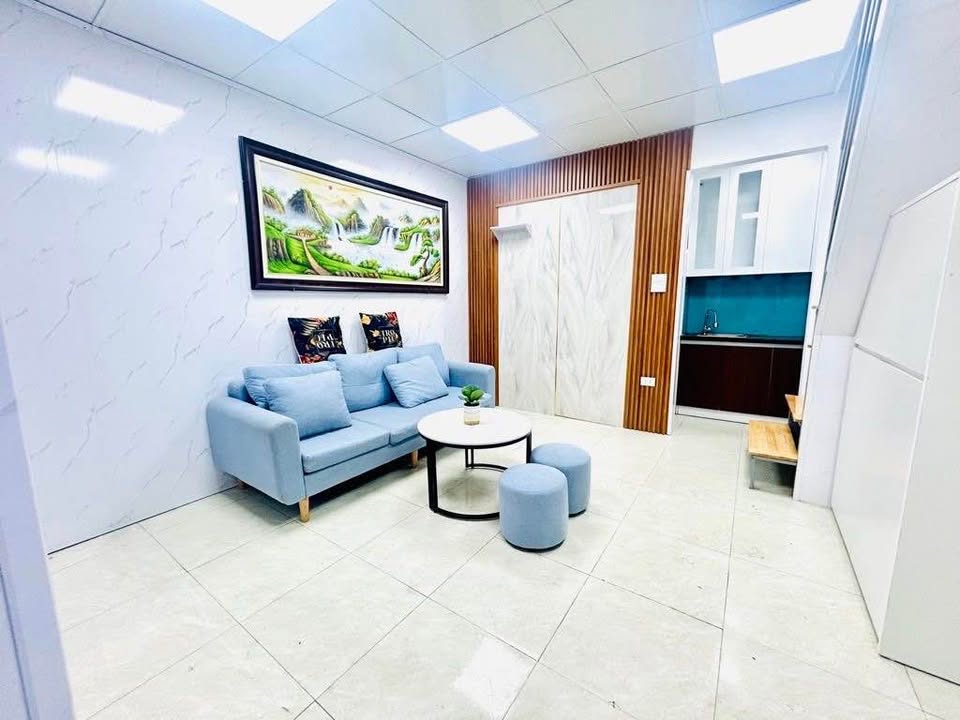 Nhà riêng 255 Lĩnh Nam, Hoàng Mai, 25m² - Giá 2.55 tỷ - Vị trí thuận lợi, gần ô tô!