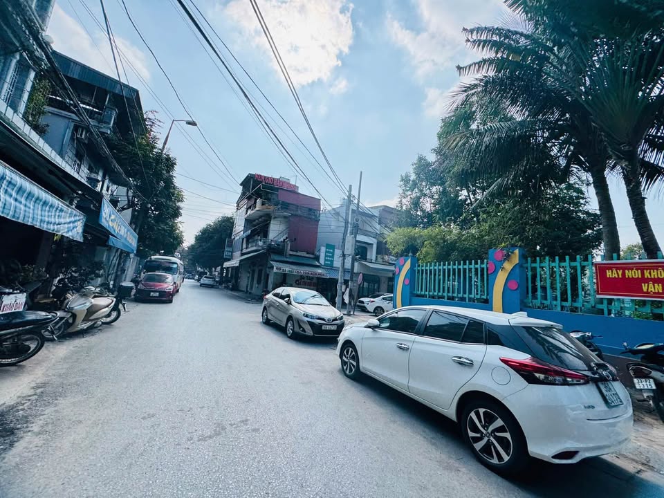 Nhà phố Lê Thị Hoa, Hạc Thành 185m² giá 15.x tỷ - Mặt tiền kinh doanh đẹp
