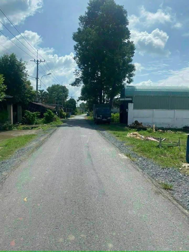 Đất nền mặt tiền đường Bến Kho Gạo 185m² giá 2 tỷ - Cơ hội đầu tư vàng!