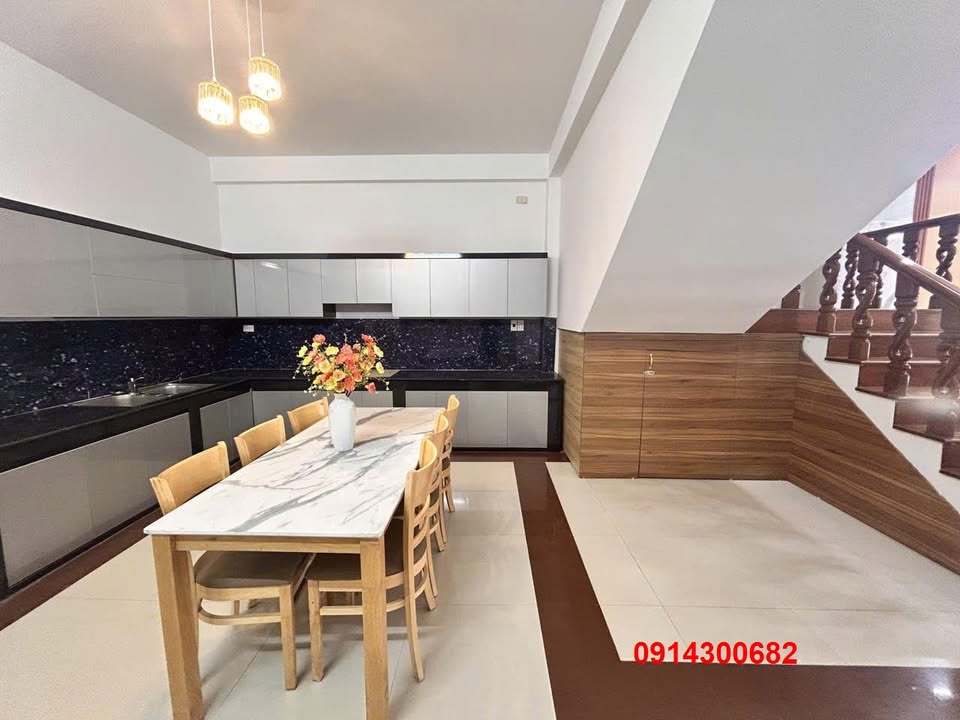 Nhà mặt tiền Trần Nam Trung, Hải Phòng 100m² giá 11.6 tỷ - Vị trí đắc địa, thiết kế hiện đại!