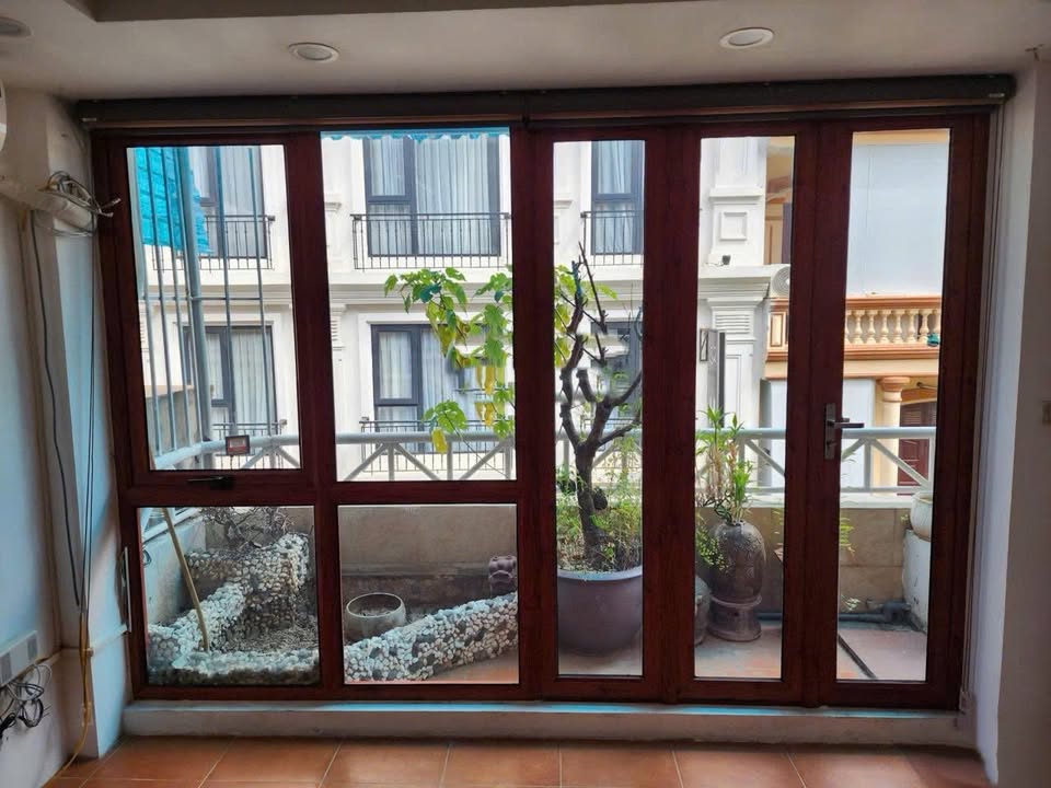 Nhà cho thuê ngõ 52 Quan Nhân, Trung Hòa, Cầu Giấy 60m² - Phù hợp làm văn phòng và kinh doanh!