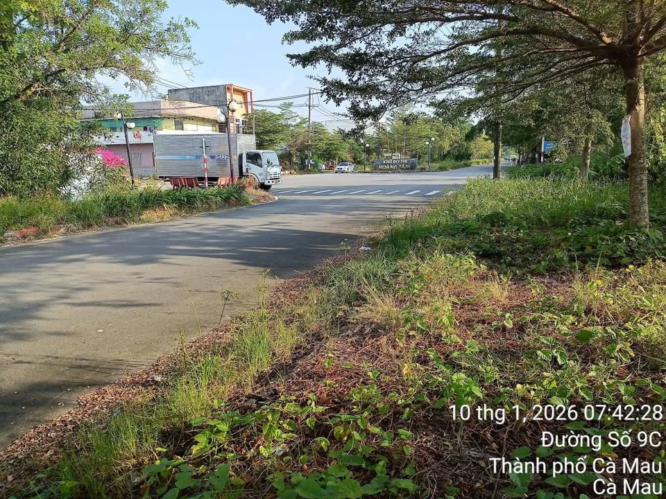 Đất nền khu đô thị Hoàng Tâm Cà Mau 120m² giá 950 triệu - Sổ hồng chính chủ, có thương lượng!