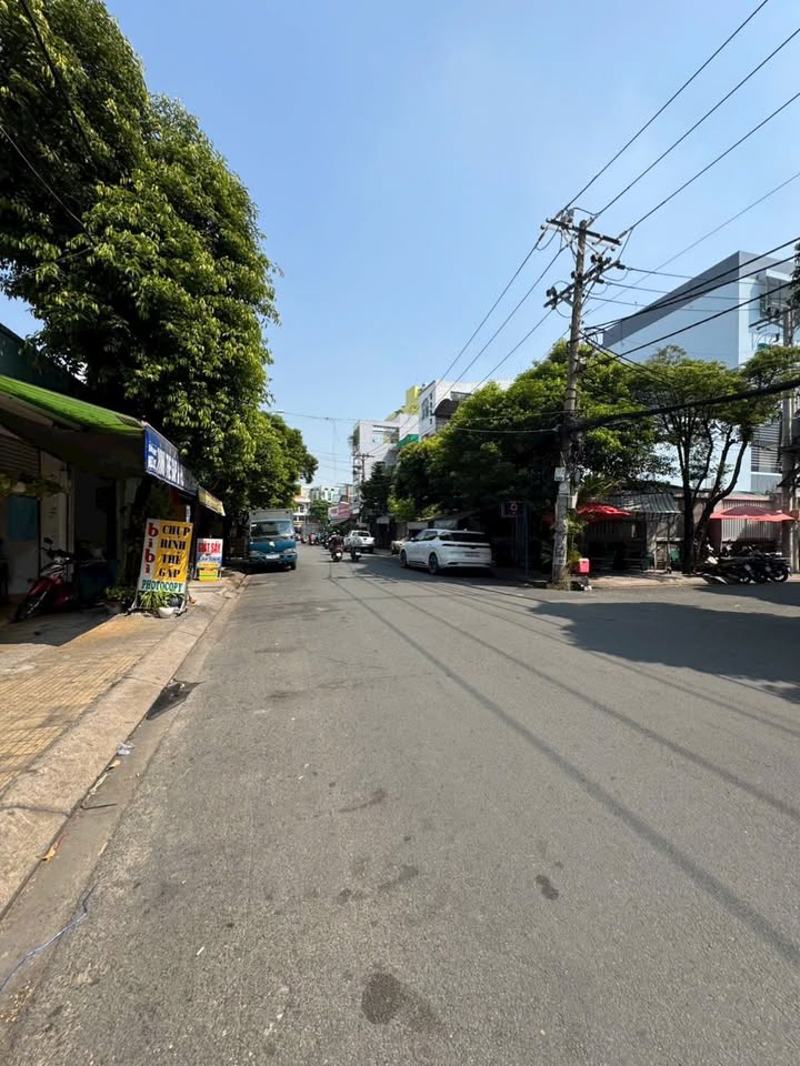 Nhà phố mặt tiền khu Lê Quốc Trinh, Phú Thọ Hòa 189m² - Mở cửa hàng ngay!