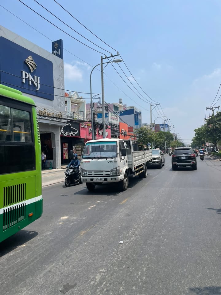 Nhà 2 mặt tiền Nguyễn Ảnh Thủ, Hiệp Thành, Quận 12 - Giá chỉ 16.8 tỷ, cơ hội đầu tư tuyệt vời!