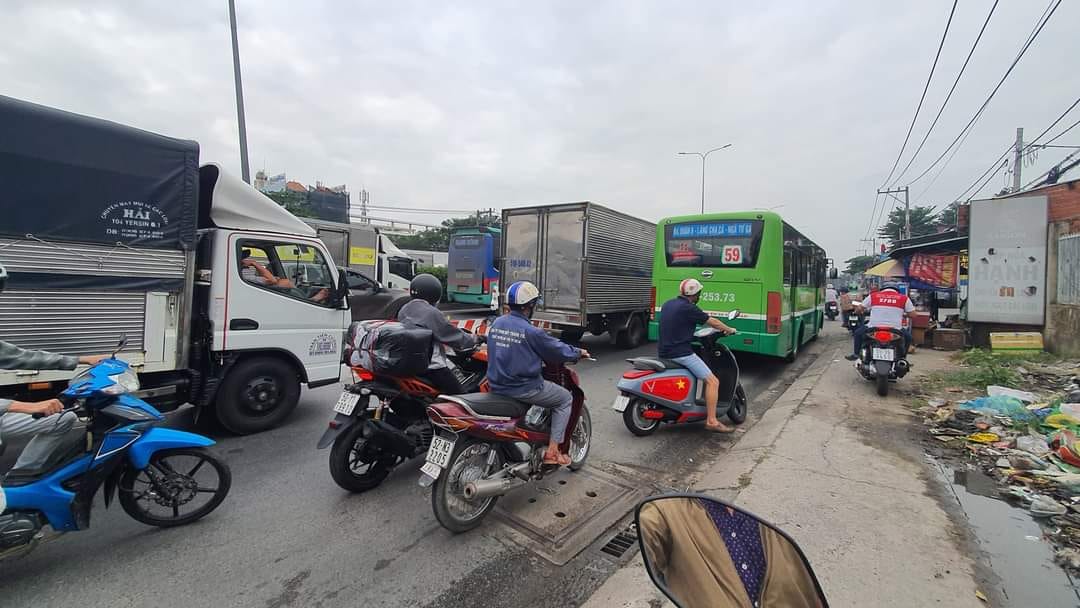 Đất Mặt Tiền Quốc Lộ 1A, Quận 12 - 935m² Thổ Cư, Tiềm Năng Kinh Doanh Cao!