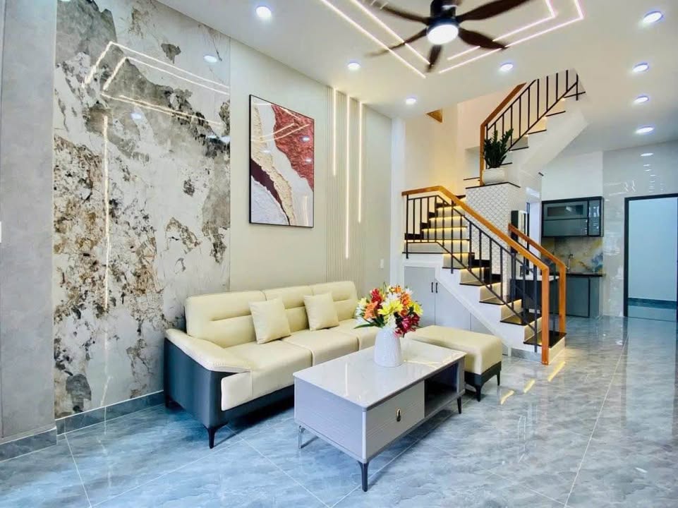 Nhà phố Thành Thái Quận 10 75m² giá 3.12 tỷ - Pháp lý rõ ràng, sẵn sàng ở ngay!