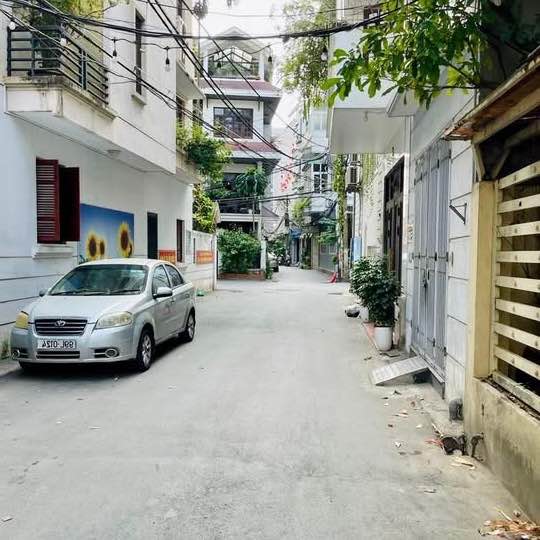 Nhà khu Hoàng Quốc Việt, 35m², 7 tỷ - Sẵn sàng vào ở ngay!