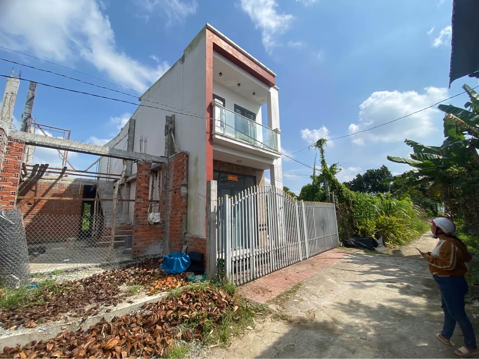 Nhà phố Huyện Châu Thành 101m² giá 1.35 tỷ - Thổ cư chính chủ, sẵn sàng vào ở!