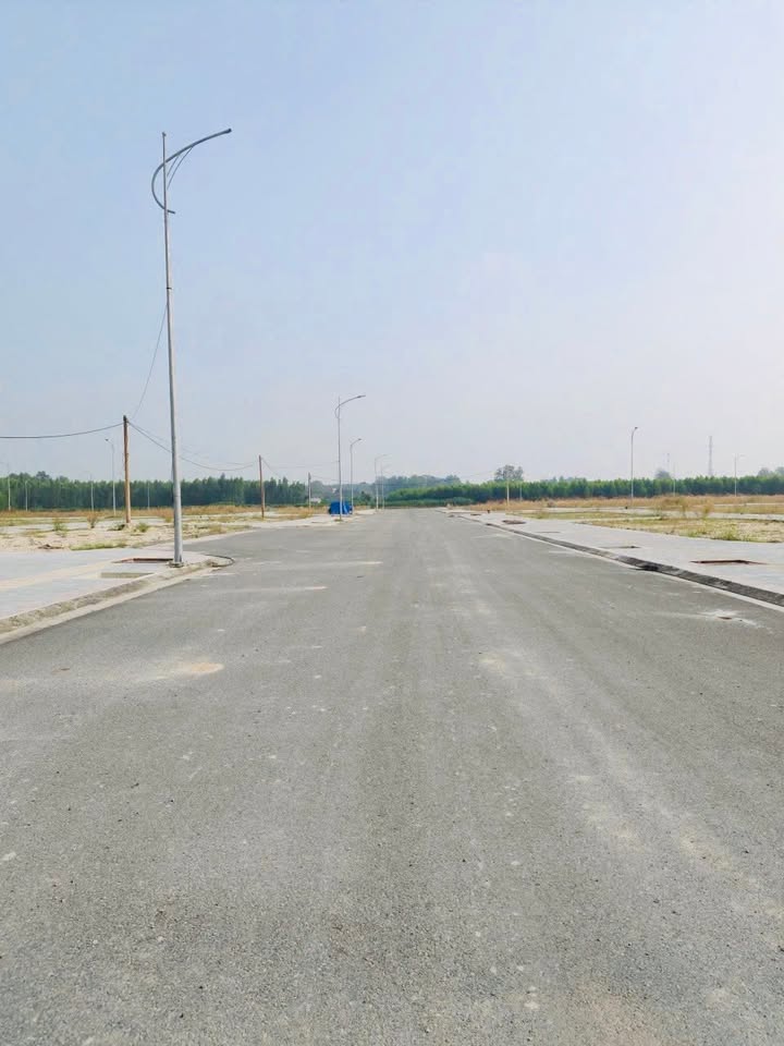 Đất thổ cư 37ha mặt tiền đường lớn tại Phú Mỹ - Giá 2.7 tỷ - Cơ hội đầu tư hấp dẫn!