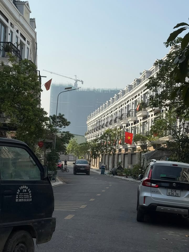 Nhà 1 trệt 2 lầu tại Tân Bình, Dĩ An 79m² giá 5.2 tỷ - Dòng tiền ổn định