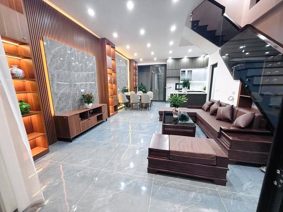 Nhà mới xây tại khu 4A - Vân Phú, Việt Trì 121m² giá 3.5 tỷ - Sẵn sàng vào ở ngay!