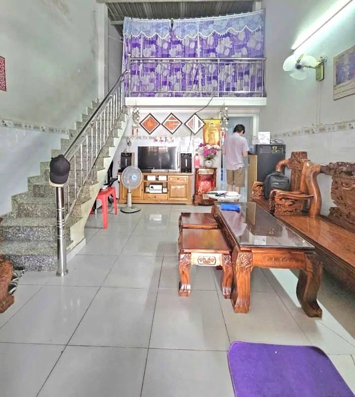 Nhà 63m² Đông Hòa, Dĩ An giá 3.65 tỷ - Hẻm ôtô thông thoáng!
