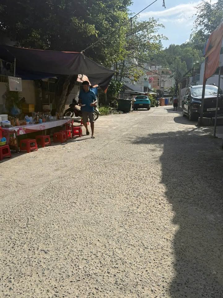 Đất mặt tiền Dương Vân Nga, Bắc Nha Trang 449m² giá 10.8 tỷ - Cơ hội đầu tư lớn!