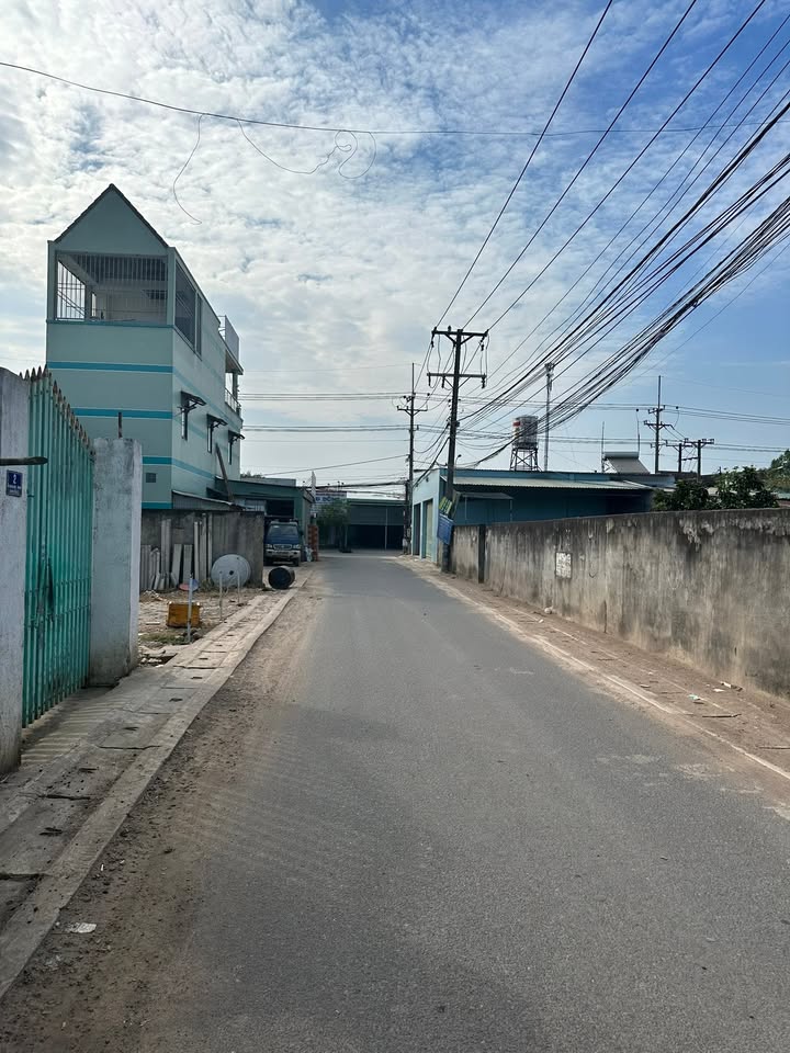 Nhà mặt tiền 72 Quảng Tiến, Trảng Bom 195m² - Kinh doanh sinh lời ngay trung tâm!