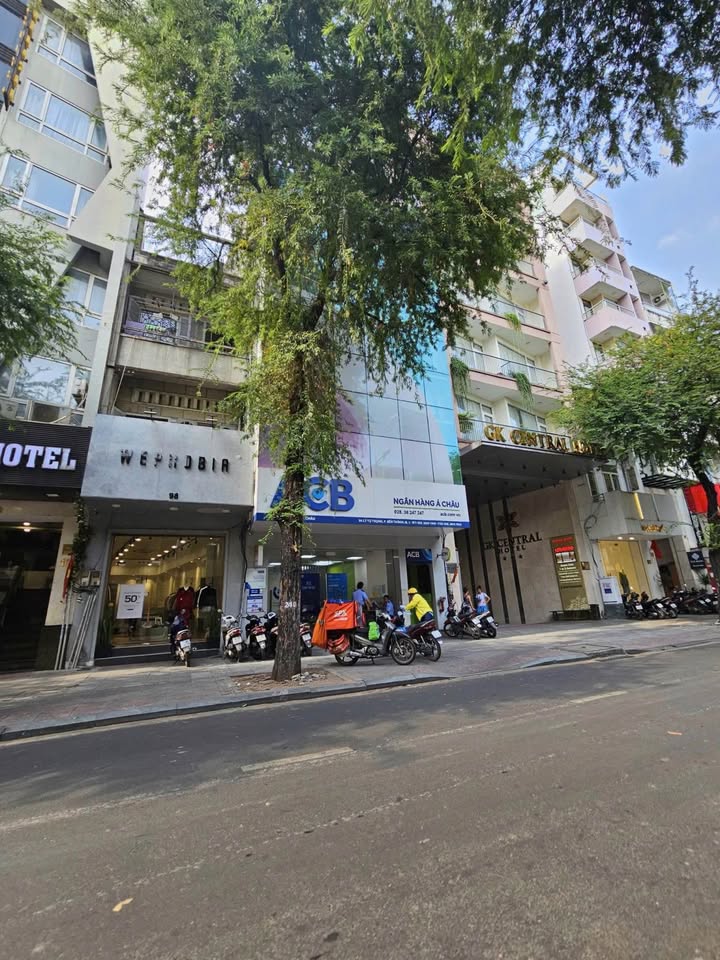 Bán gấp Toà Nhà Thương Mại 2 Mặt Tiền Lý Tự Trọng, Quận 1, 207.2m² giá chỉ 340 tỷ