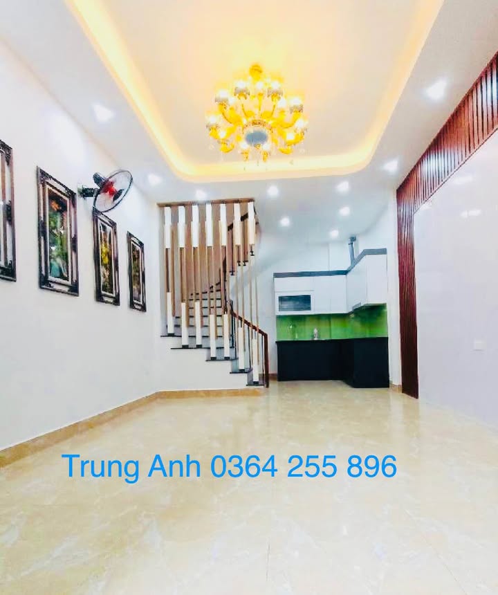 Nhà 4 tầng Hoàng Văn Thái 40m² giá 7 tỷ - Ô tô tránh, sẵn sàng ở ngay!