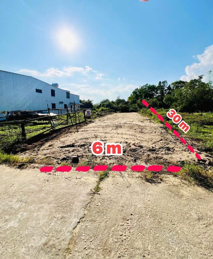 Đất nền tại Phường Điện Ngọc 180m² giá thỏa thuận - Đầu tư tiềm năng gần chợ!