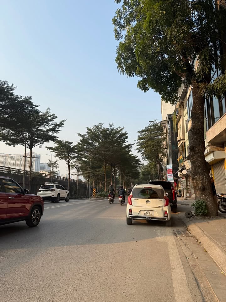 Nhà mặt phố Bưởi, Ngọc Hà 39m² giá 16.5 tỷ - Cơ hội đầu tư hiếm có!