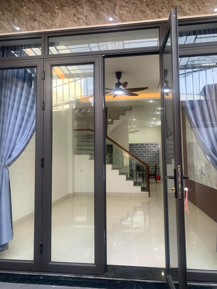 Nhà 3 tầng lô góc Trần Hưng Đạo 57m² giá 2.95 tỷ - Thương lượng ngay!