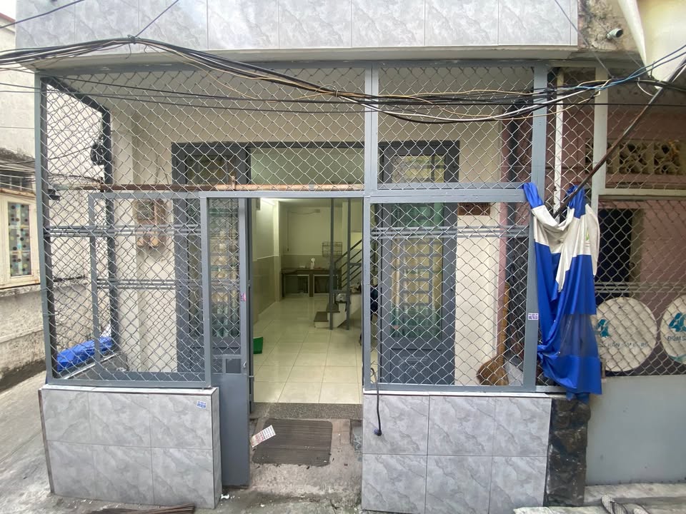 Nhà nguyên căn cho thuê tại Bình Thạnh 92m² giá 8 triệu - Hẻm yên tĩnh, thuận tiện di chuyển!