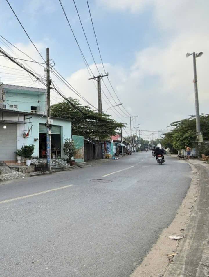 Bán nhà mặt tiền Đông Thạnh, Hóc Môn 128m² giá 3.6 tỷ - Kinh doanh thuận lợi!