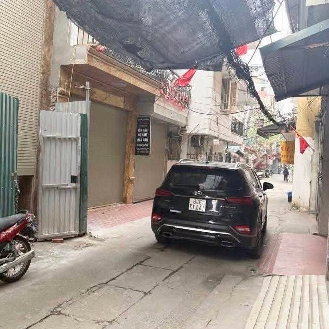 Nhà 5 tầng Cổ Nhuế 33m² giá 7 tỷ - Ngõ nông gần phố, sẵn sàng ở ngay!