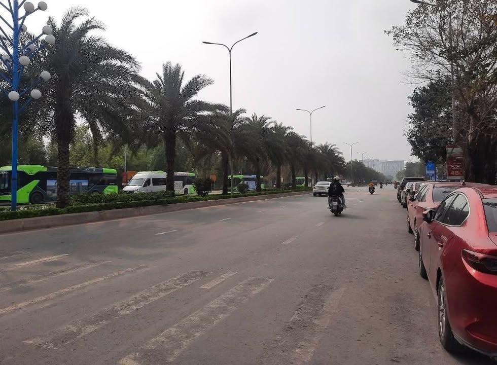 Nhà phố Tây Mỗ 35m² giá 3.7 tỷ - Ô tô đỗ cổng, tiện ích xung quanh phong phú!