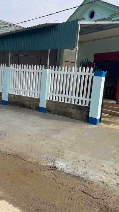 Nhà cấp 4 Thượng Long Yên Lập 234m² giá 900 triệu - Kinh doanh thuận lợi!