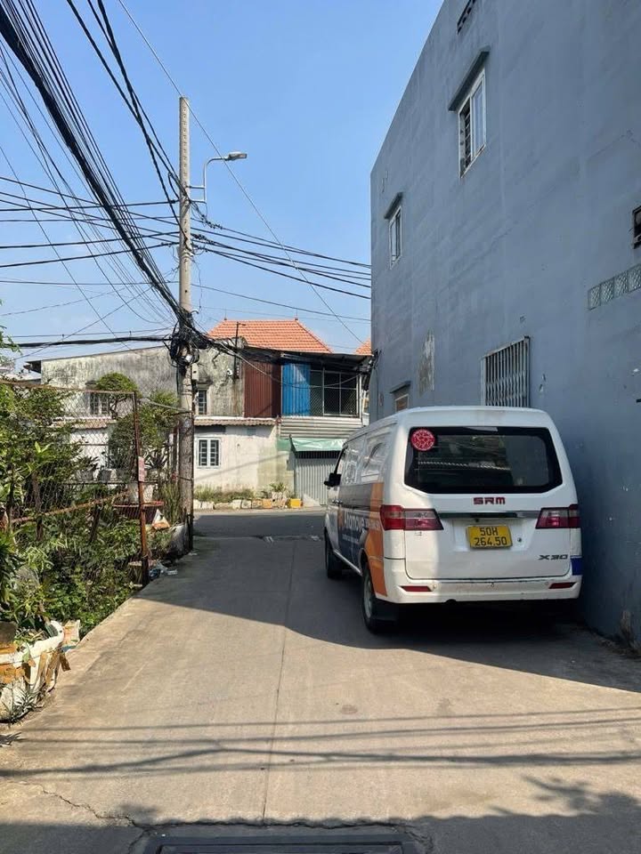 Nhà chính chủ Quận Bình Tân 56m² giá 3 tỷ - Hẻm ô tô, sổ hồng riêng!